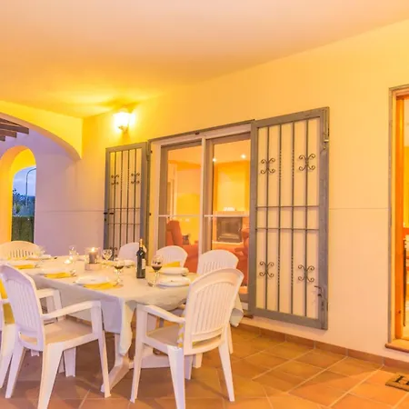 Meligo-7 Holiday home *